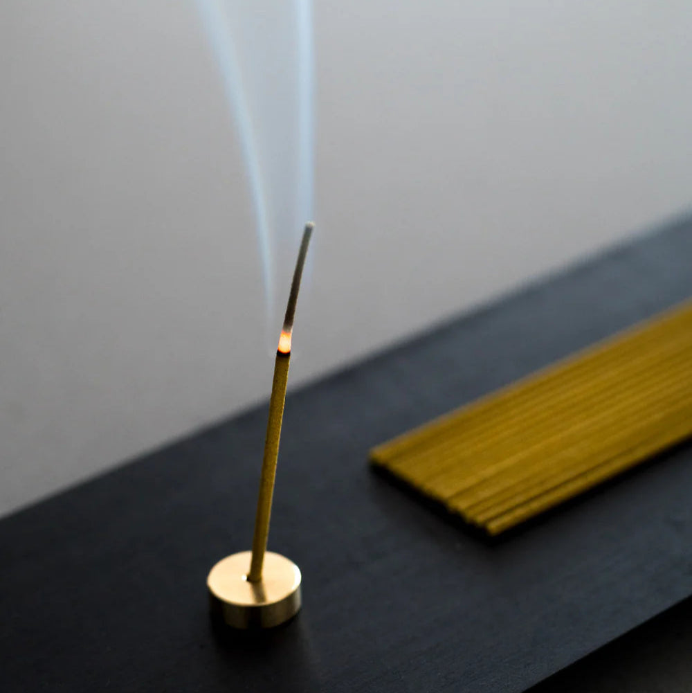 60 Sticks Kungyokudo Japanese Incense Gion Maiko with sandalwood blend, offering serene ambiance