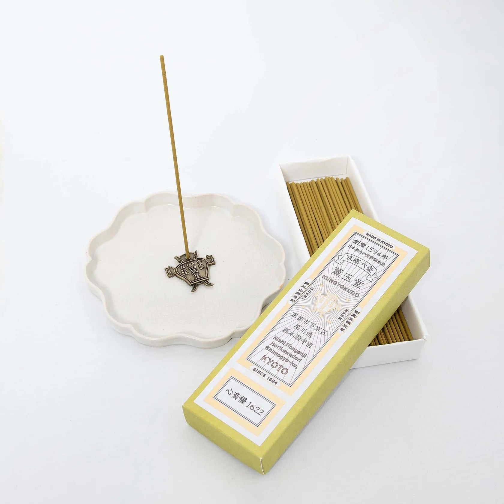 60 Sticks Kungyokudo Japanese Incense Shinsaibashi 1622 with natural herbs, offering serene fragrance for mindfulness