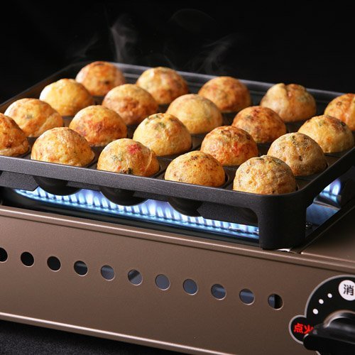 Iwatani Cassette Gas Takoyaki Maker Japan Super Flame Octopus (Entako) Cb-Etk-1 in 16 holes, portable design, perfect for Japanese street food
