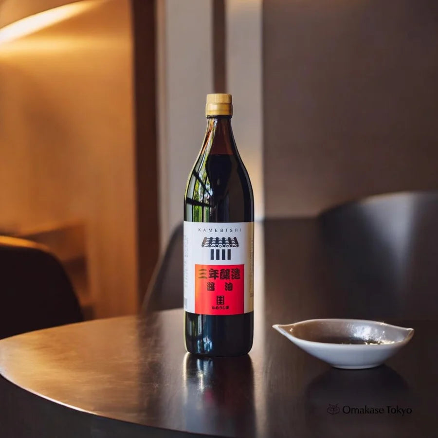 Close-up of Kamebishi Soy Sauce 3-Year Aged Saishikomi Shoyu 900ml, featuring velvety texture for balanced flavor