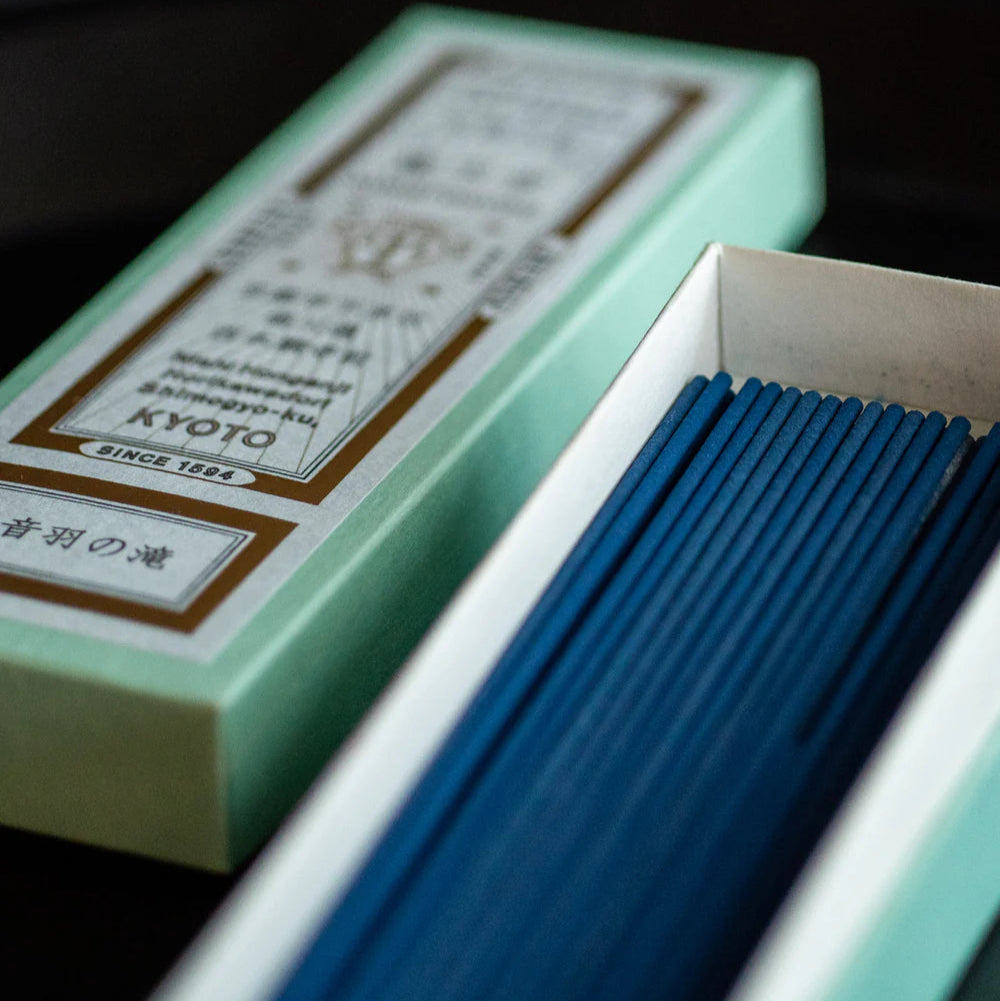 Close-up of Kungyokudo Japanese Incense Otowa no Taki, 60 Sticks, featuring natural ingredients for serenity