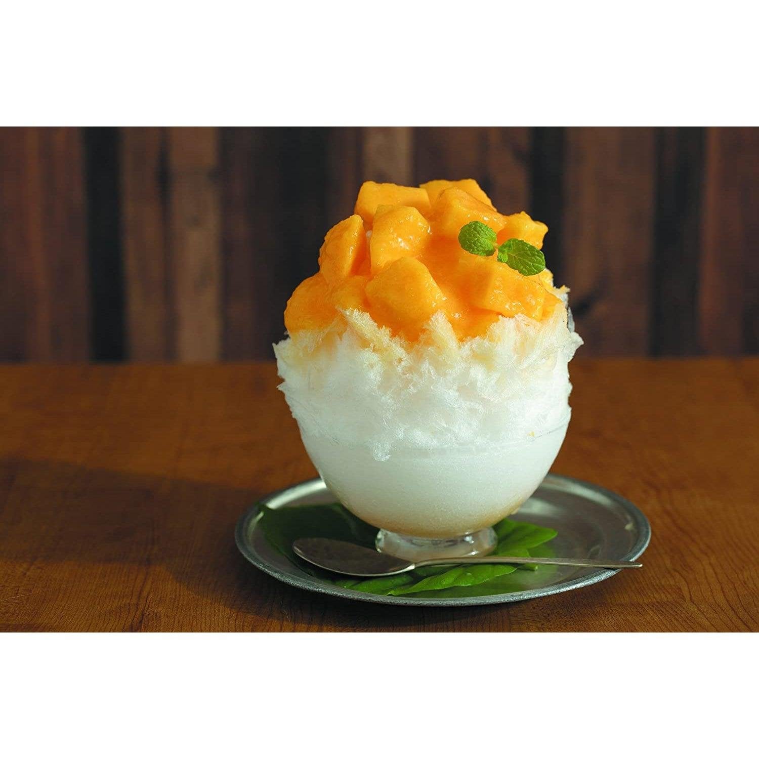 Full view Recro Professional Kakigori Shaved Ice Maker SI-8B, cast iron body, designed for home and commercial use