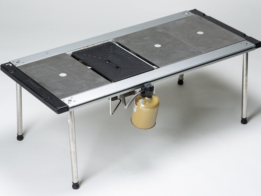 Portable Snow Peak Yukihoen Gs-355 Japan Grill Burner with storage case, offering durability for campers