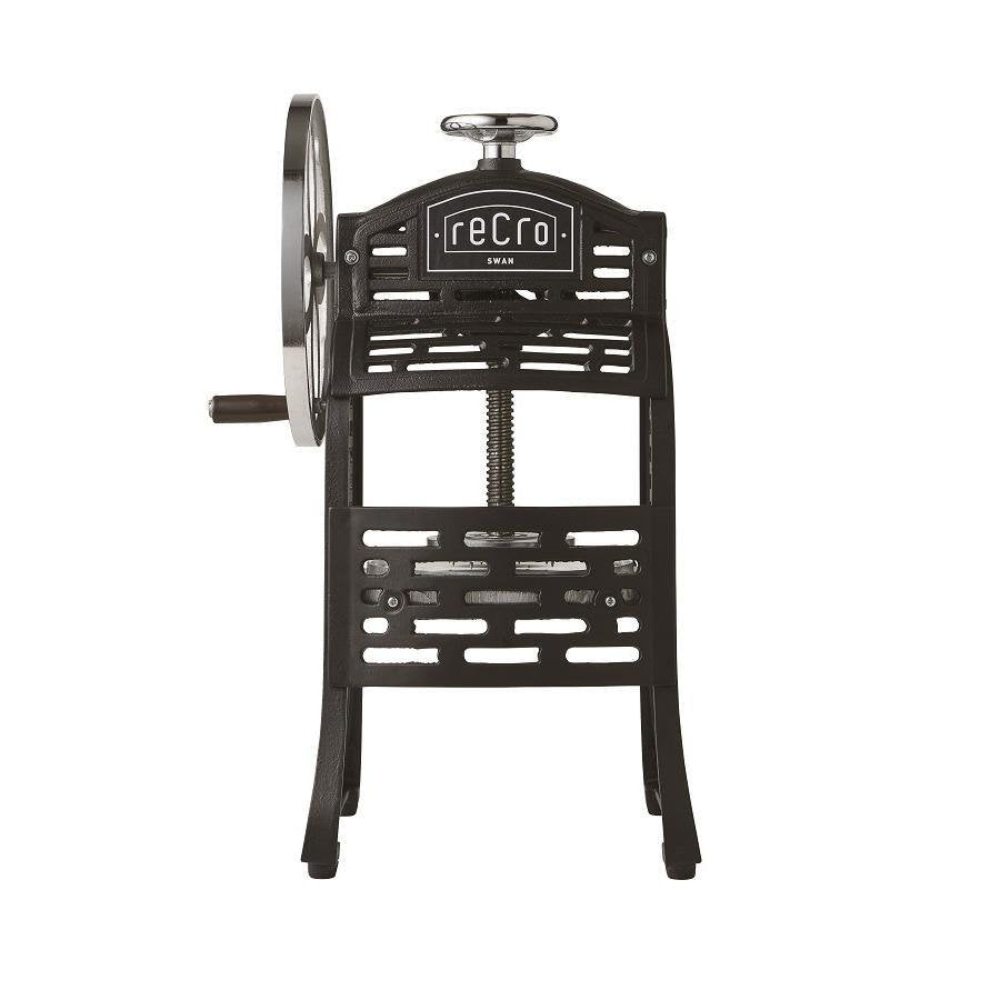 Ikenaga Recro SI-8B with ice block inserted ready for shaving, classic Japanese design