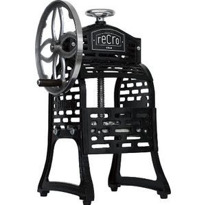 Ikenaga Recro Professional Kakigori Shaved Ice Maker SI-8B producing shaved ice for snow cone dessert