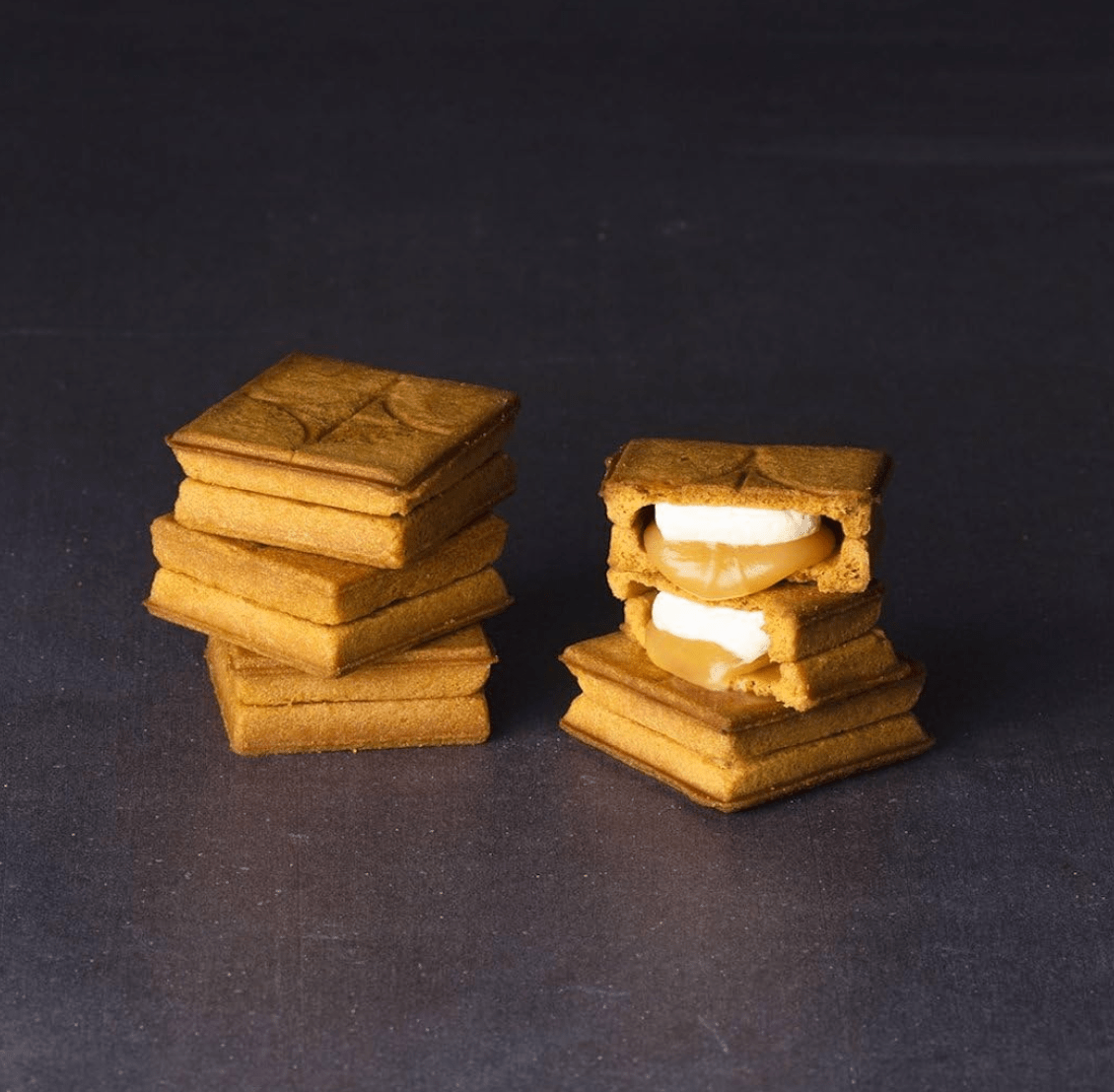 PRESS BUTTER SAND Gift in Set of 2, 10 Pieces, elegant packaging, perfect for special occasions