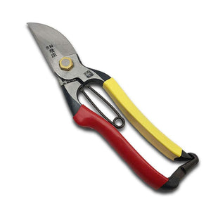 200mm Tobisho Hand Forged Pruners with carbon steel blades designed for controlled cutting