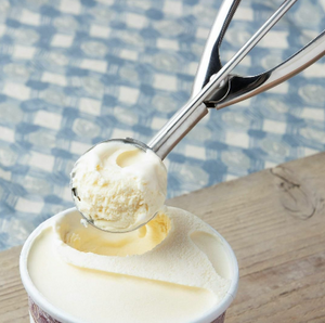 Yukiwa Disher Ice Cream Cookie Scoop 80ml with sturdy mechanism, perfect for scooping soft foods