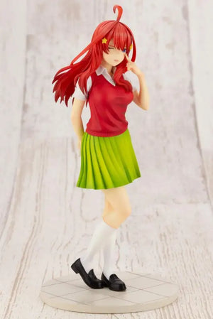 KOTOBUKIYA Itsuki Nakano 1/8 Figure The Quintessential Quintuplets