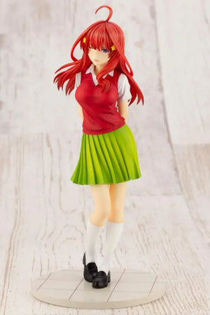 KOTOBUKIYA Itsuki Nakano 1/8 Figure The Quintessential Quintuplets