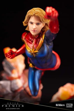 KOTOBUKIYA Mk323 Artfx Premier Captain Marvel 1/10 Figure