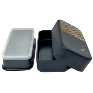 Hakoya Bento Box with Seigaiha wave pattern, 950ml, ideal for work or school lunch. Microwave and dishwasher safe.