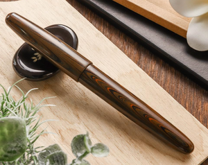 WANCHER Dream Pen Makoto, writing posture, comfortable balanced design in hand