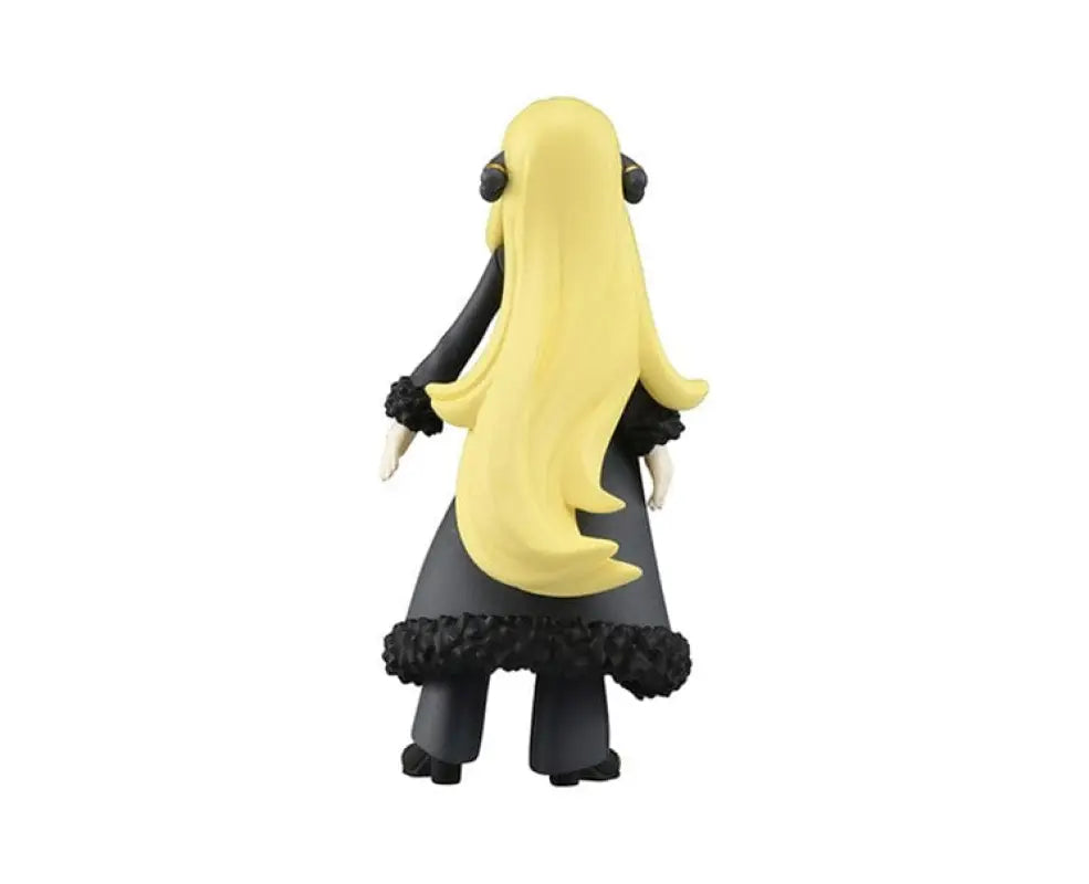 Pokemon Monster Collection Trainer Figure: Cynthia - TOYS & GAMES