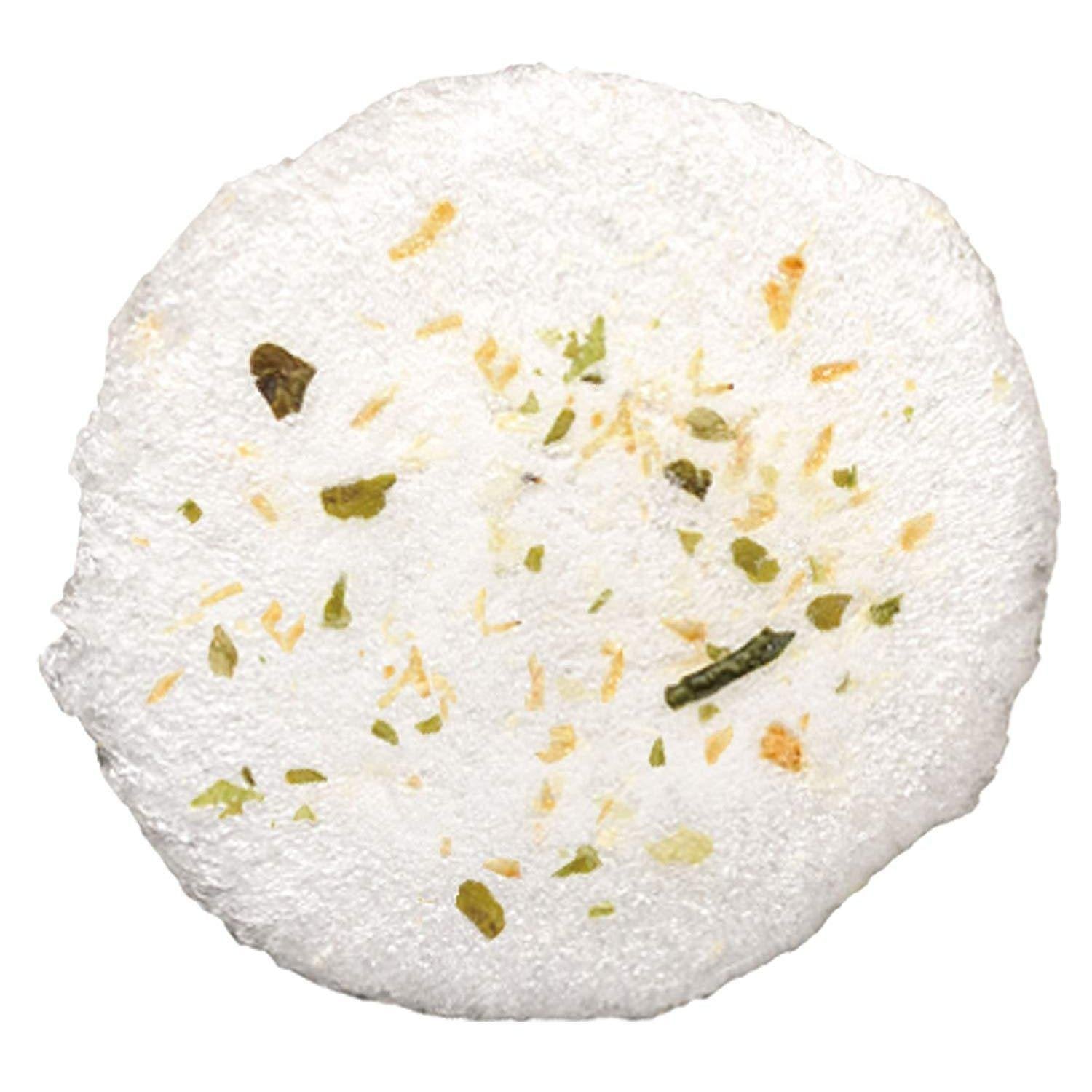 Isuke Squared Sandalwood Lacquered Plate Sun & Moon, 18cm, showcasing a symbolic Sun & Moon design to suit elegant Japanese dining lovers.