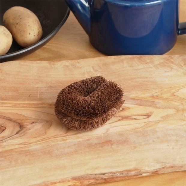 Umezawa Handmade Tawashi Eco-Friendly Gentle Palm Fiber Scrub Brush - YOYO JAPAN