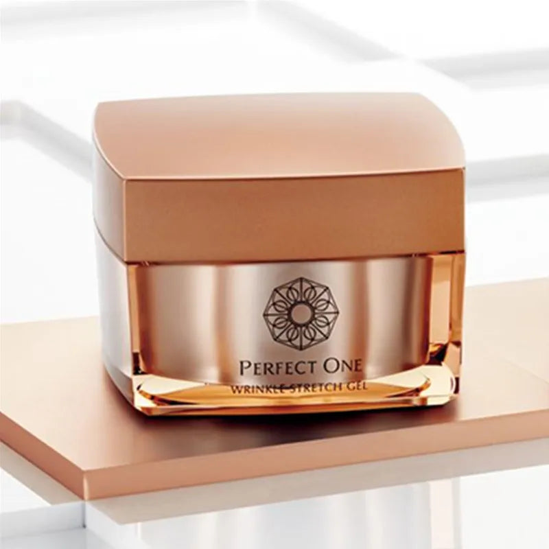 Close-up of Perfect One Medicinal Wrinkle Stretch Gel Vitamin PP, 50g, featuring non-sticky texture for hydration