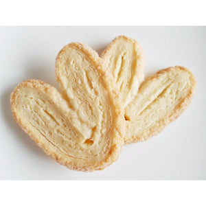 Close-up of Furuta Fresh Cream Butterfly Pie Snack 20 Pieces, showcasing golden flaky texture for a sweet snack.