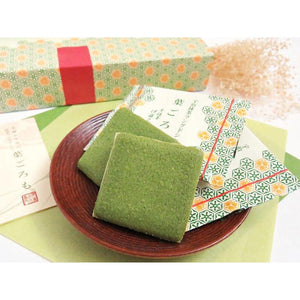 Close-up of Itohkyuemon Uji Matcha Langue de Chat Biscuit, 10 pieces, featuring crisp cookie and smooth matcha cream