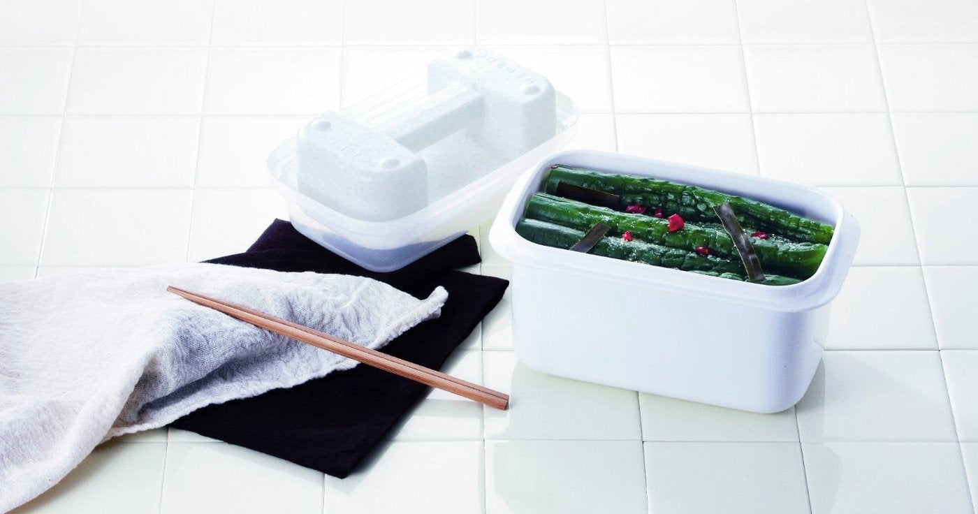 Squirrel 11L Round White Pickles Container W/ Hood & Mini Recipe - Made In Japan