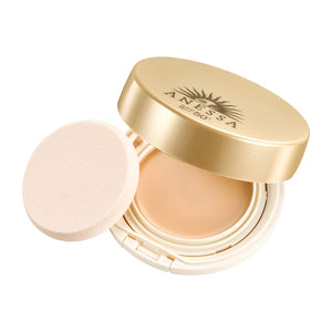 Anessa All-In-One Beauty Pact Foundation compact, perfect for natural everyday makeup.