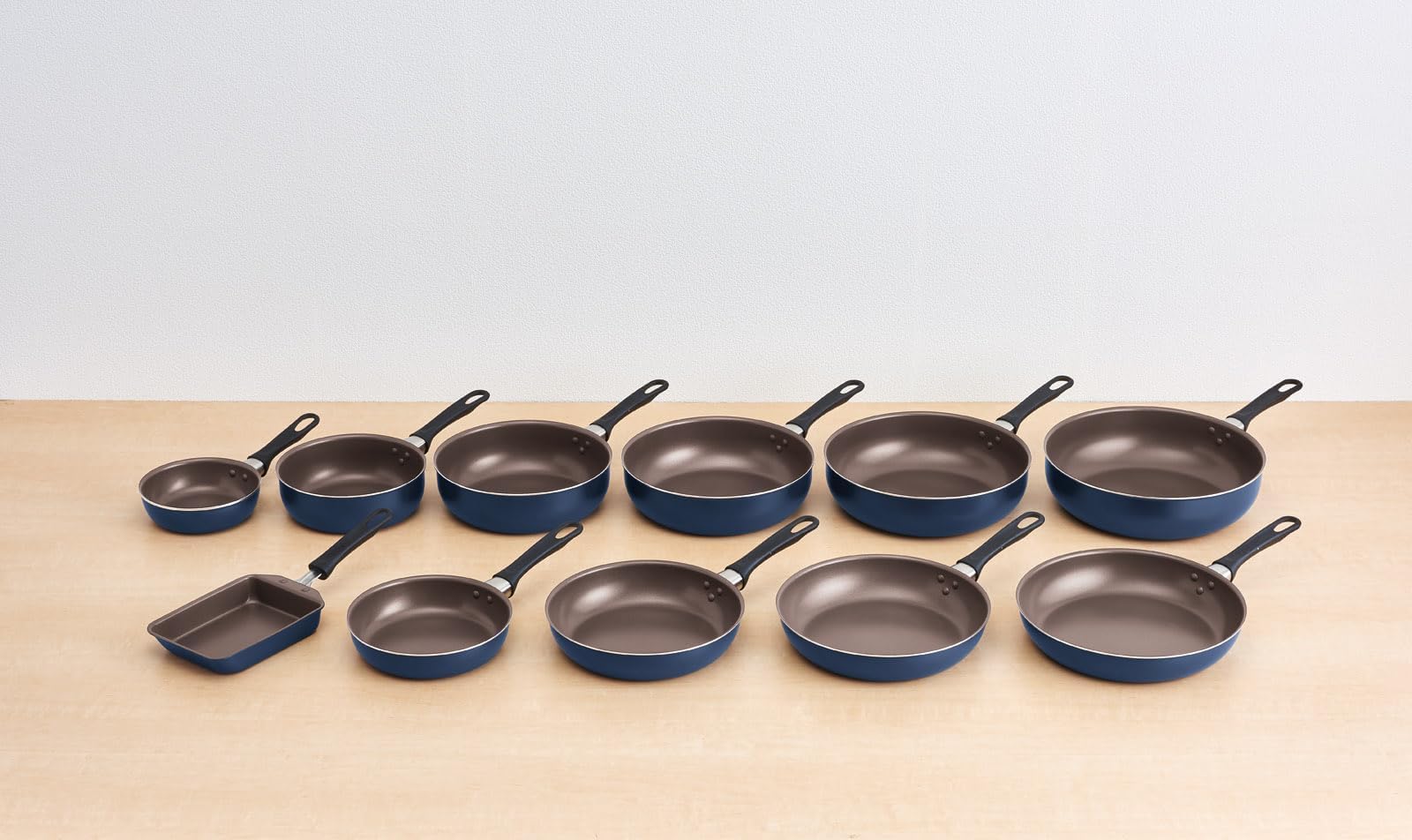 Thermos Durable Series 13cm Navy Egg Frying Pan for Gas Fire KFI - 013E