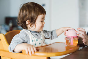 Thermos Large Capacity 250ml Baby Straw Mug Yellow Non - Leaking for 9 Months and Up