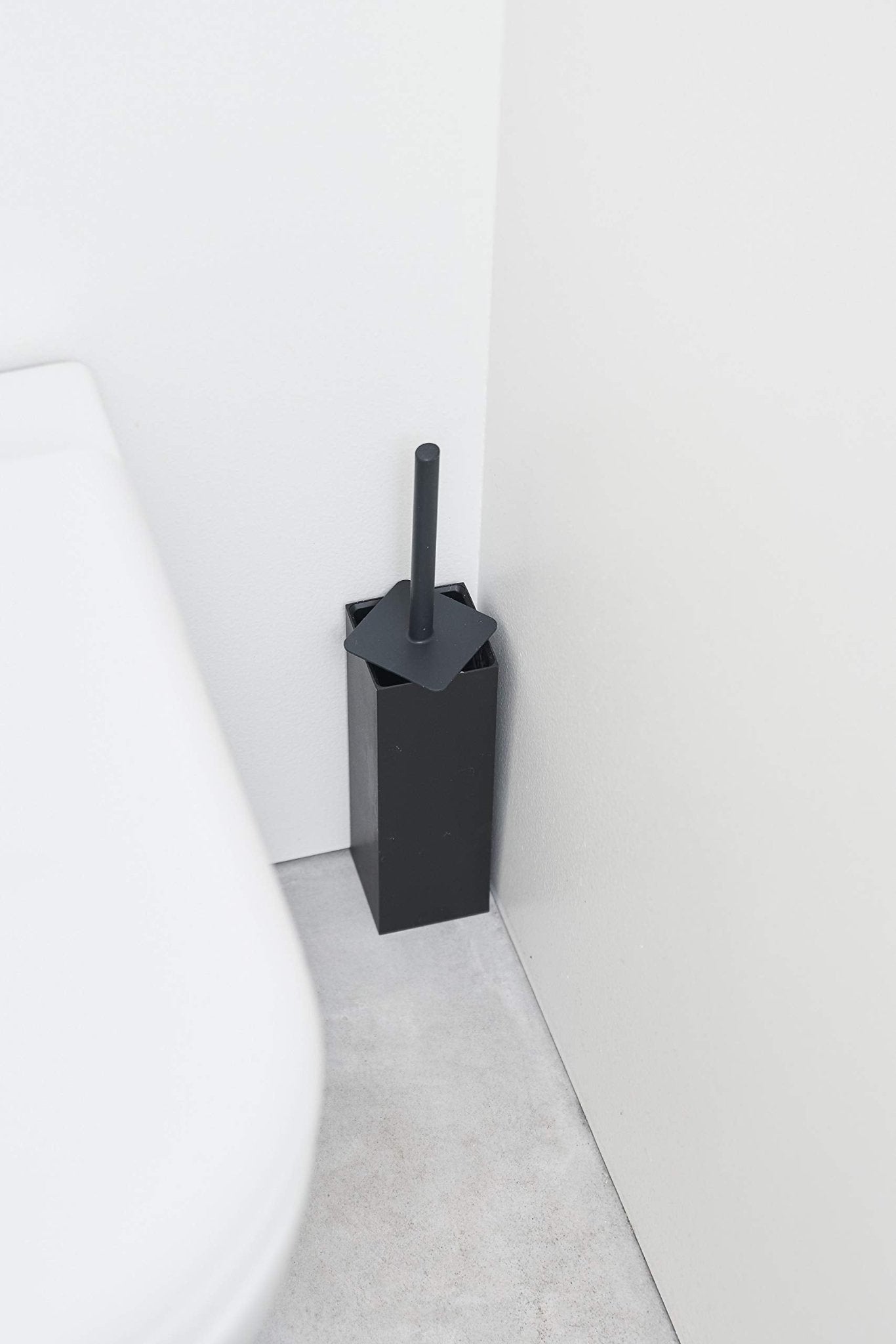 Tidy Japan Platawa Four Toilet Compact Black Cl - 665 - 521 - 0 W6.6Xd6.6Xh33Cm