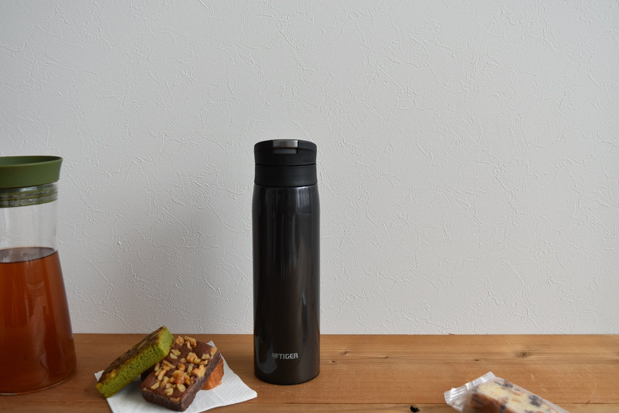 Tiger Mini 500ml Stainless Steel Vacuum Flask Lightweight Auto - Lock Sahara Mug