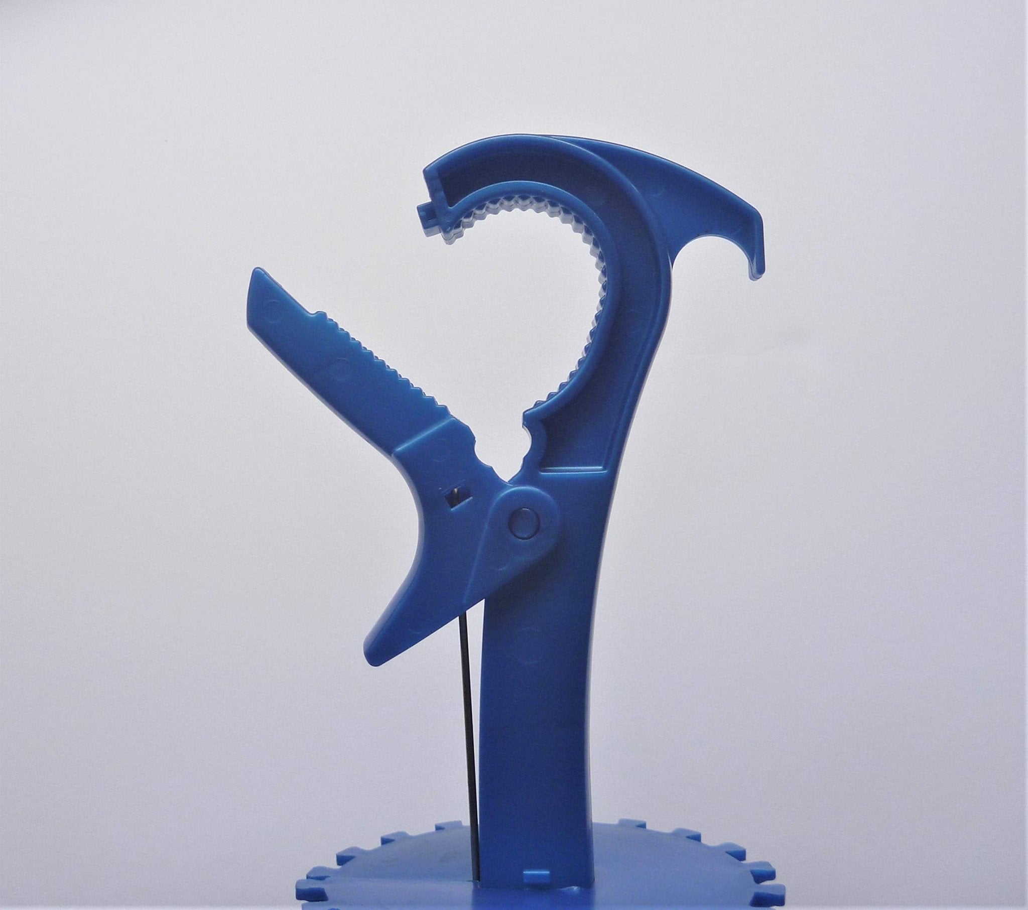 Towa Industry Laundry Clothesline Hanger Blue Japan Φ78X49.5Cm Bc Parasol Catch Type