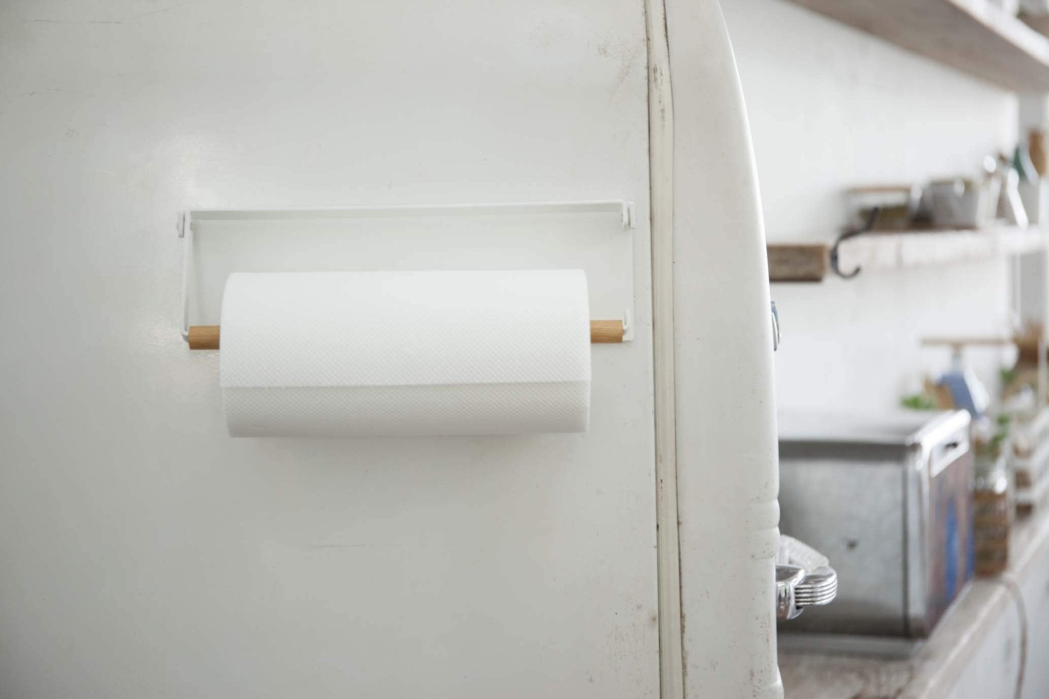 Yamazaki 3530 One - Hand Cut Magnet Kitchen Paper Holder White Japan W30.5Xd2.5Xh9.5Cm Tosca