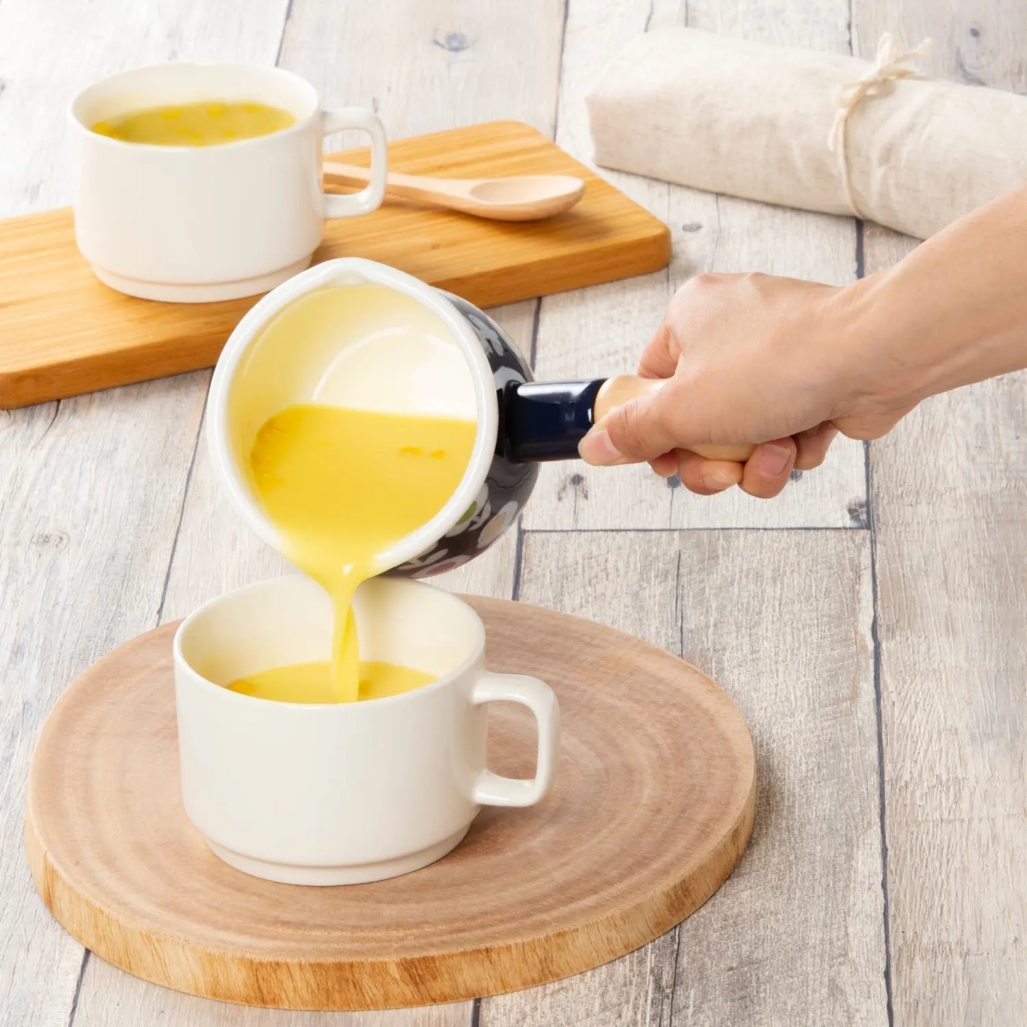 Yutaka Horo Plune Enameled Petit Milk Pan Candy Flower Red