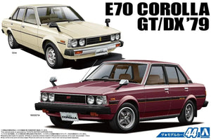 AOSHIMA 53454 The Model Car 44 Toyota E70 Corolla Sedan Gt/Dx 1979 1/24 Scale